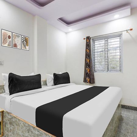 Hotel O Govind Residency Új-Delhi Kültér fotó