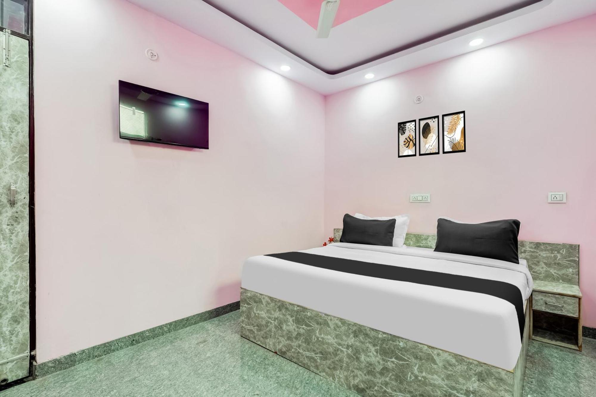 Hotel O Govind Residency Új-Delhi Kültér fotó