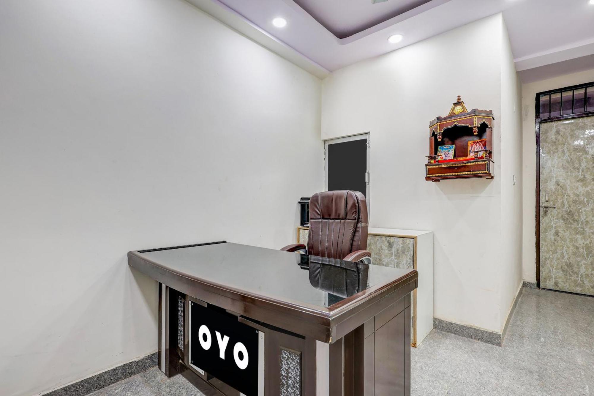 Hotel O Govind Residency Új-Delhi Kültér fotó